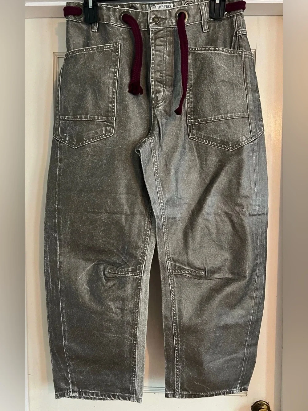 Free People We the Free Moxie Pull-On Barrel Jeans in Metallic gray Size 29